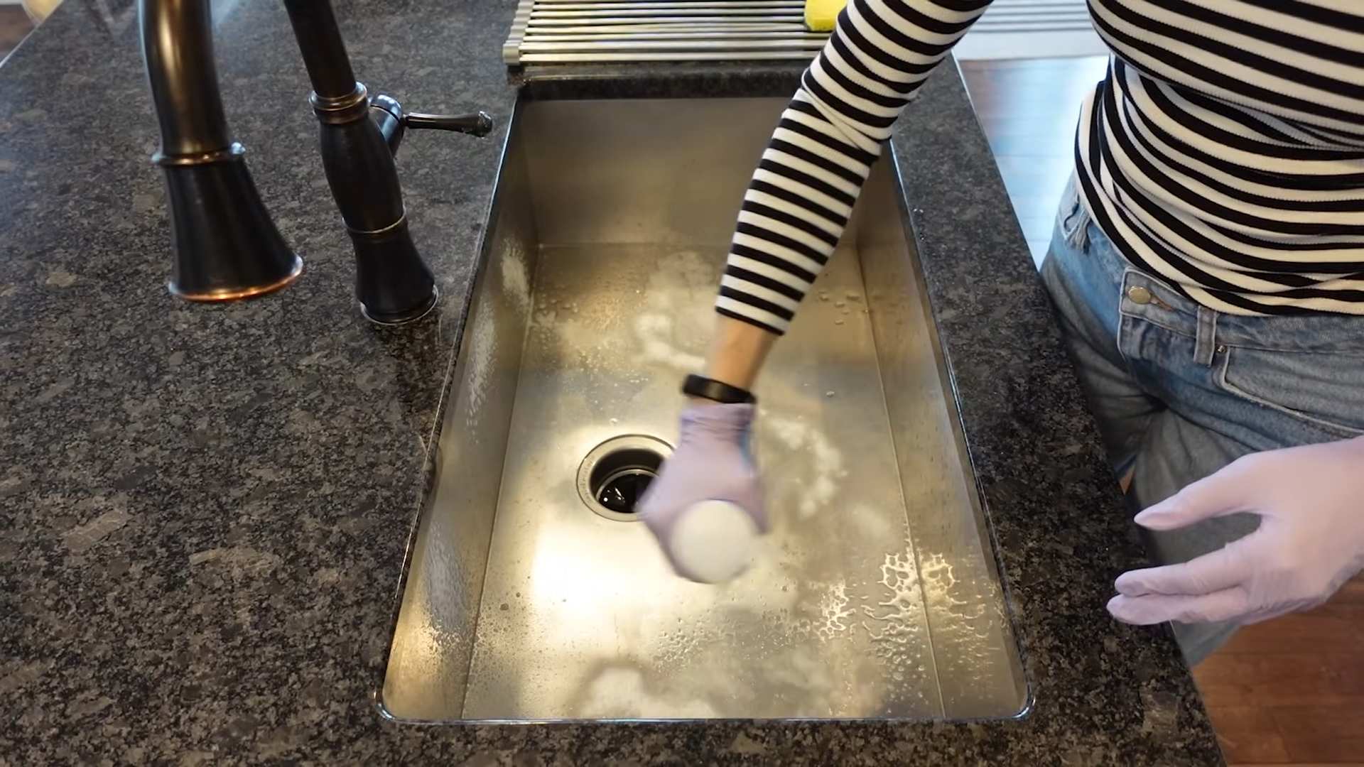 Dish soap and oil sink
