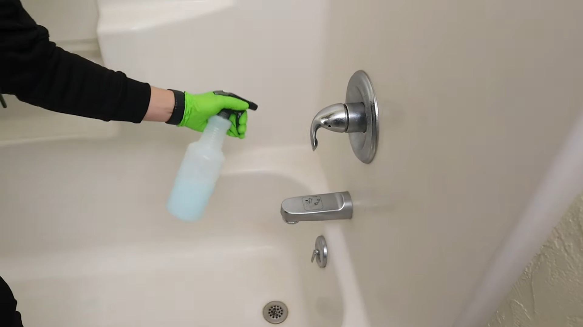 Vinegar cleaning routine tips